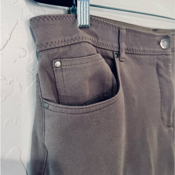 Chico's So Slimming Peyton Pants Stretch Knit Taupe SZ 2 Large (12/14) - Picture 5 of 16